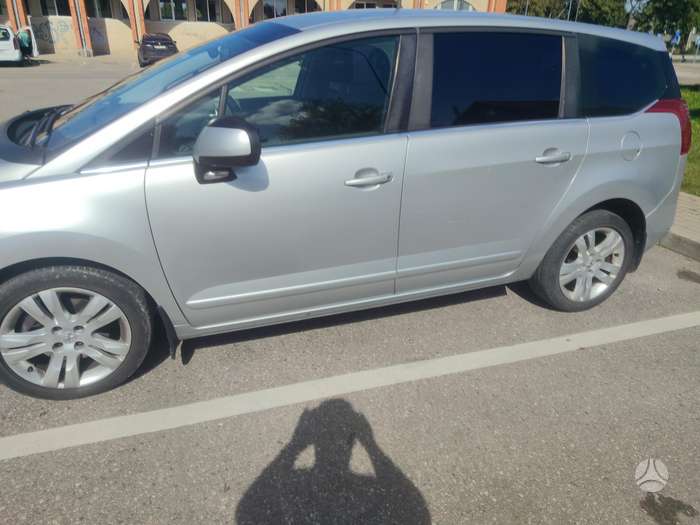 Peugeot 5008, 2.0 l., Минивэн