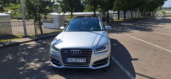 Audi A8, 4.2 l., saloon / sedan