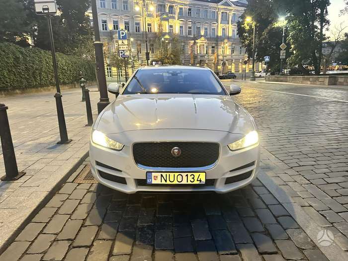 Jaguar XE, 2.0 l., Седан