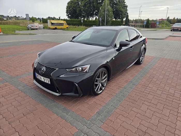 Lexus IS 200, 2.0 l., Седан
