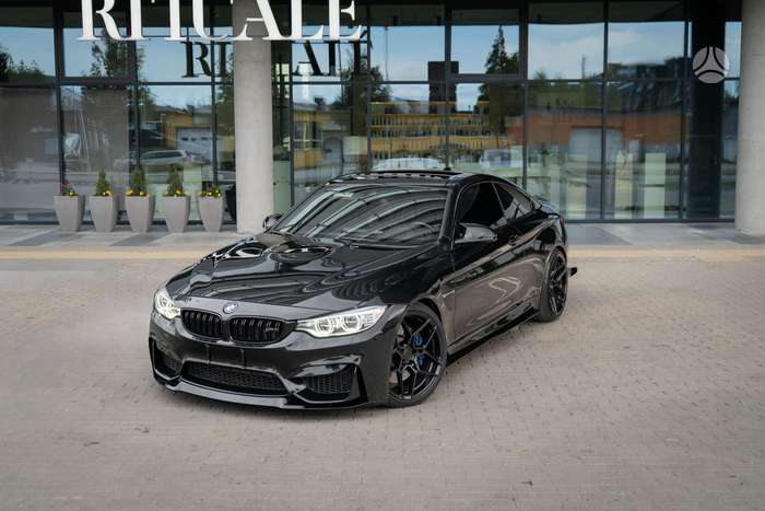 BMW M4, 3.0 l., coupe