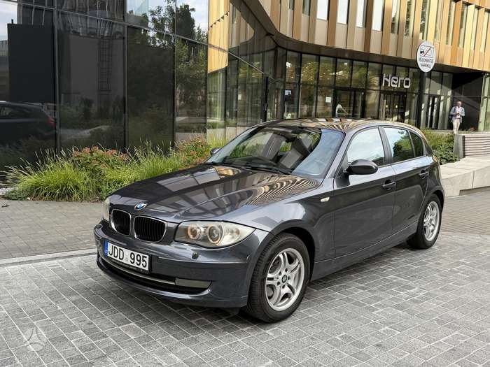 BMW 120, 2.0 l., hatchback