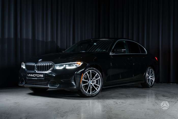 BMW 330, 2.0 l., Седан