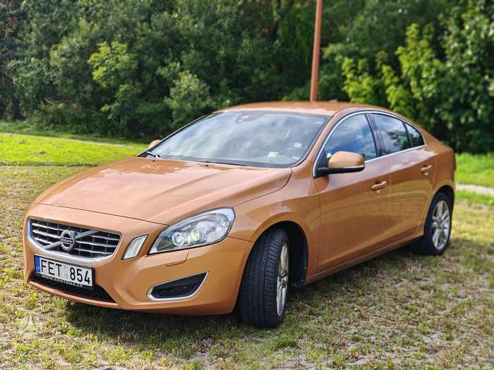 Volvo S60, 2.0 l., Седан