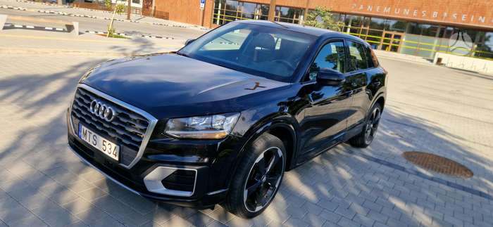 Audi Q2, 1.6 l., off-road / crossover