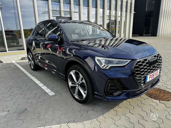 Audi Q3, 2.0 l., Минивэн