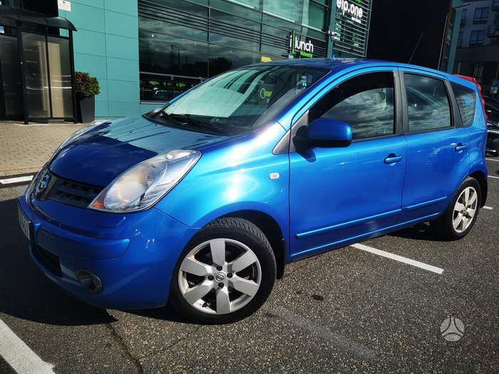 Nissan Note, 1.6 l., Хэтчбек