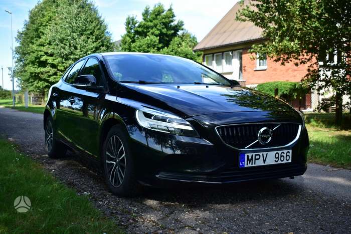 Volvo V40, 1.5 l., Хэтчбек