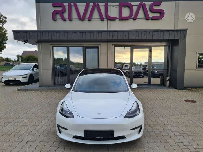Tesla Model 3, 81 kWh, hatchback