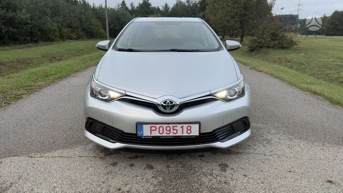 Toyota Auris, 1.4 l., Хэтчбек