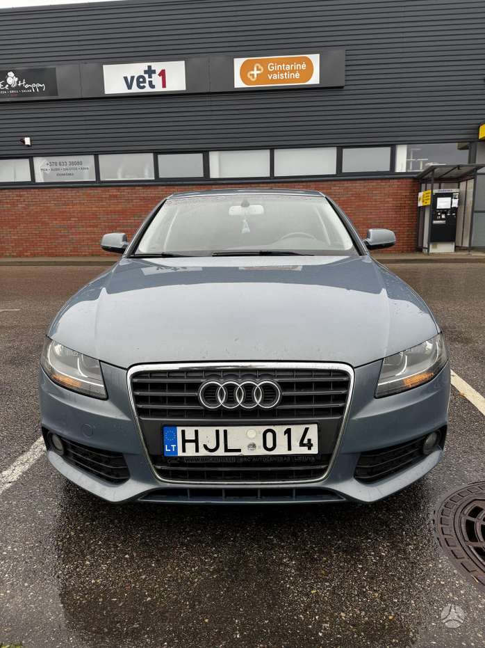 Audi A4, 2.0 l., saloon / sedan