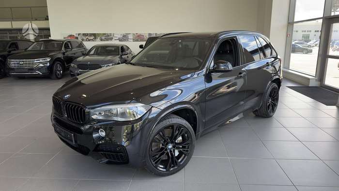 BMW X5, 3.0 l., off-road / crossover