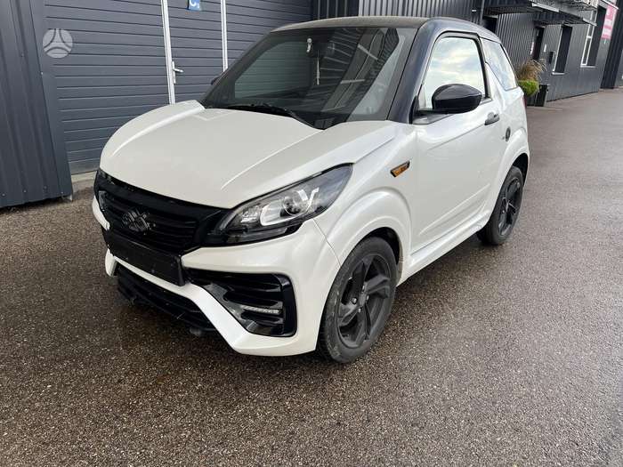 Ligier JS50, 0.5 l., hatchback