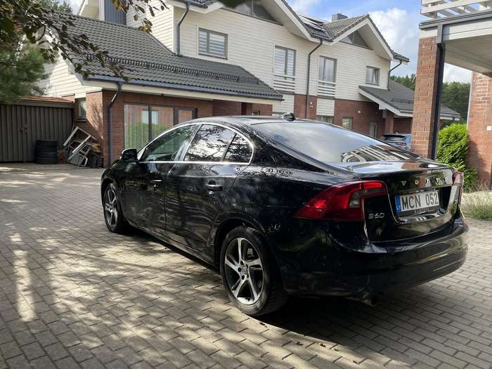 Volvo S60, 2.0 l., Седан