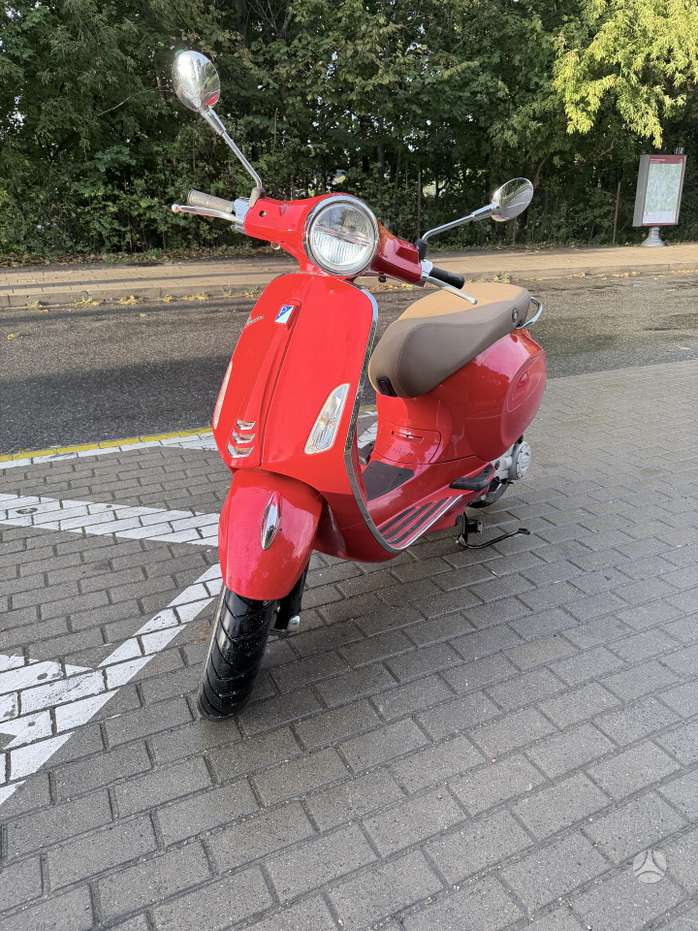 Piaggio Vespa 50cc, scooters / mopeds