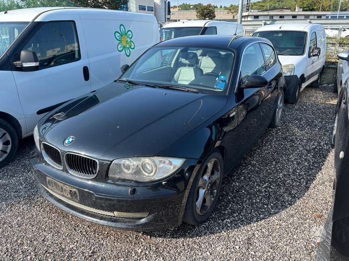 BMW 120, 2.0 l., hatchback