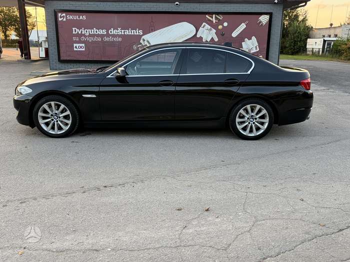 BMW 520, 2.0 l., Седан