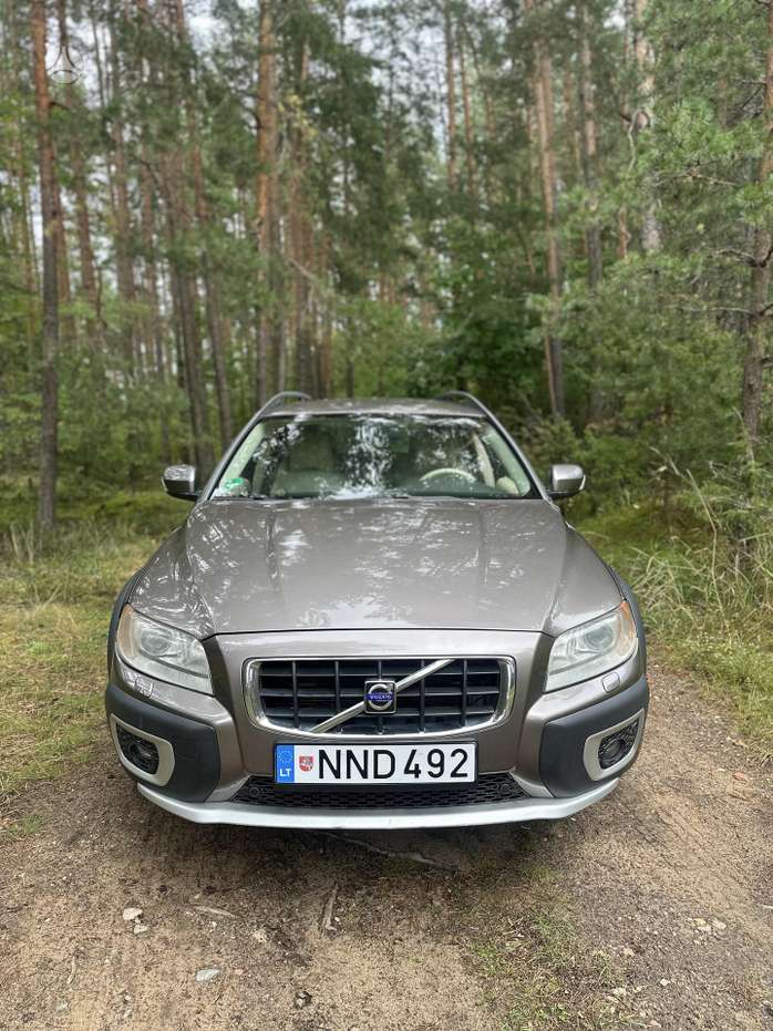 Volvo XC70, 2.4 l., wagon