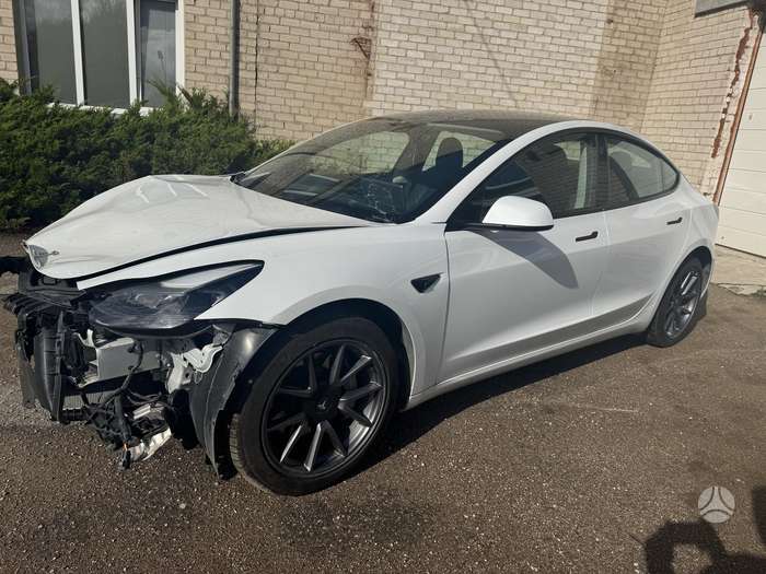 Tesla Model 3, 82 кВт·ч, Седан
