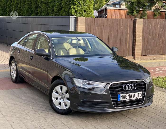 Audi A6, 2.0 l., Седан