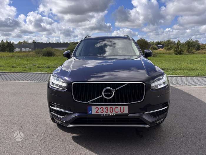 Volvo XC90, 2.0 l., off-road / crossover