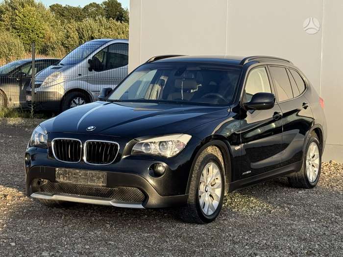 BMW X1, 2.0 l., off-road / crossover