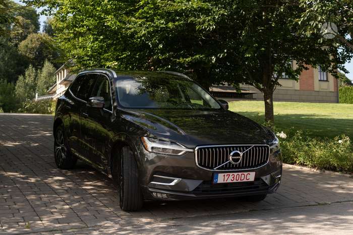 Volvo XC60, off-road / crossover