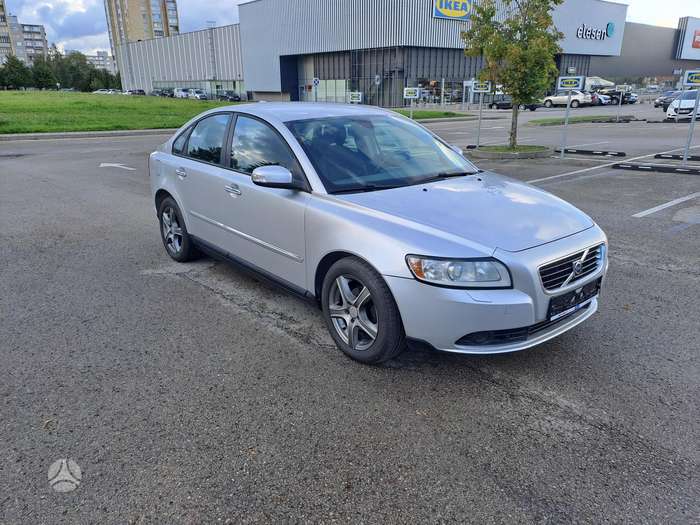 Volvo S40, 1.6 l., Седан