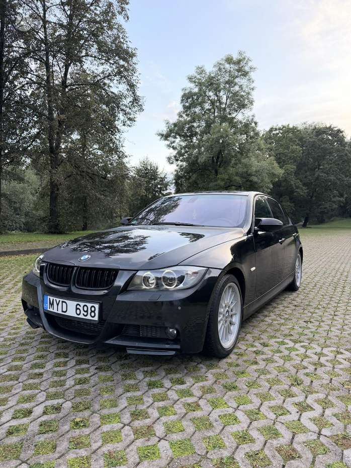 BMW 330, 3.0 l., Седан
