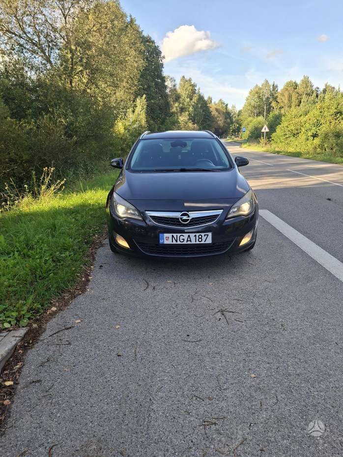 Opel Astra, 2.0 l., universalas