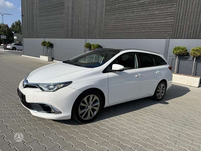Toyota Auris, 1.6 l., Универсал
