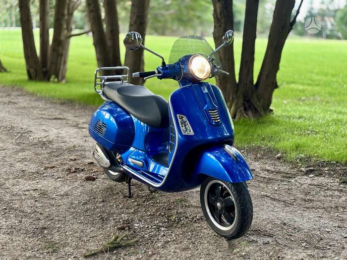 Piaggio Vespa 125cc, scooters / mopeds