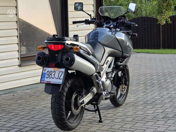 Suzuki DL (V-Strom) 1000cc, enduro / adventure