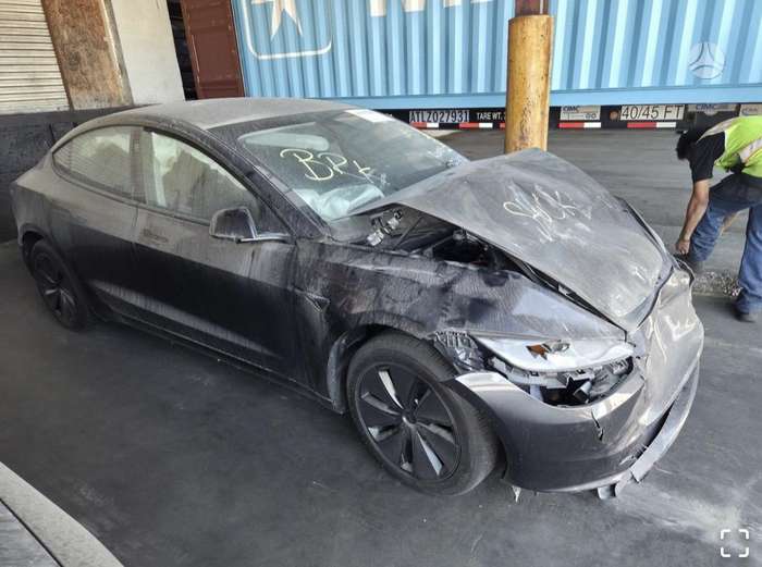 Tesla Model 3, hečbekas