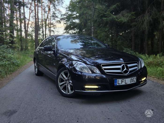 Mercedes-Benz E220, 2.1 l., coupe
