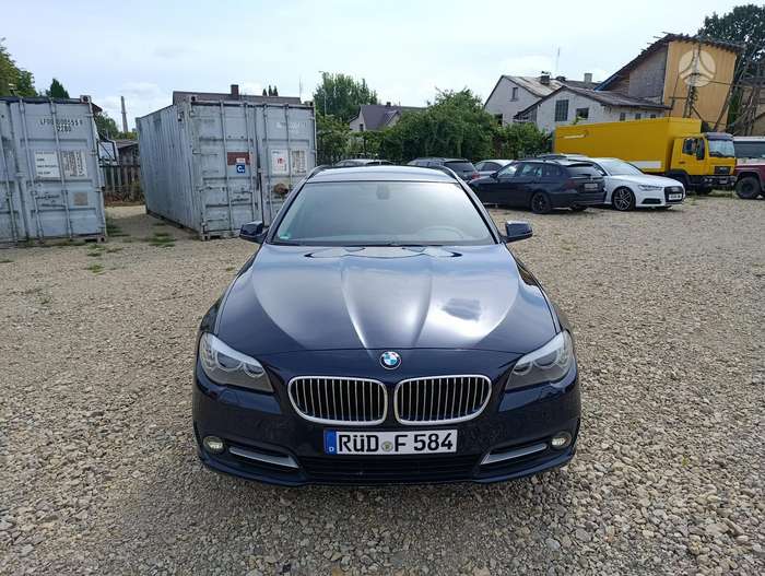 BMW 520, universalas