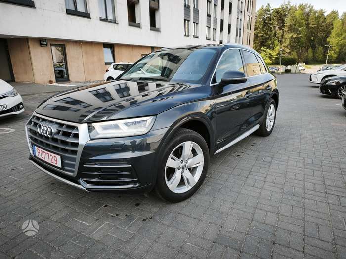 Audi Q5, 2.0 l., off-road / crossover