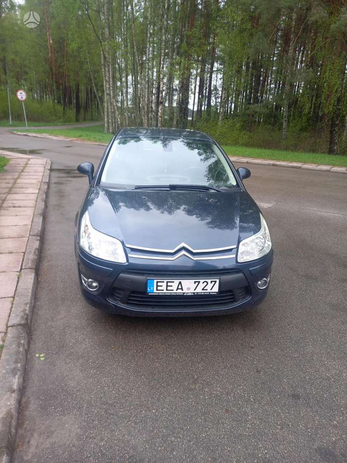 Citroen C4, 1.6 l., hatchback