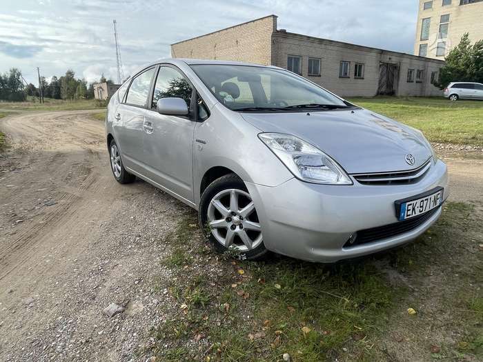 Toyota Prius, 1.5 l., hatchback