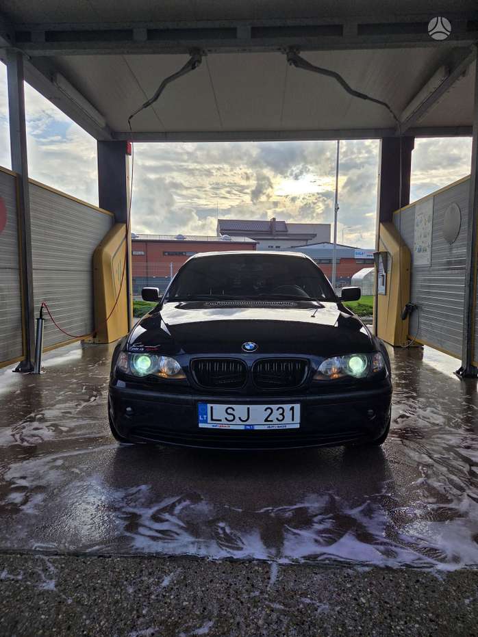 BMW 318, 2.0 l., Седан