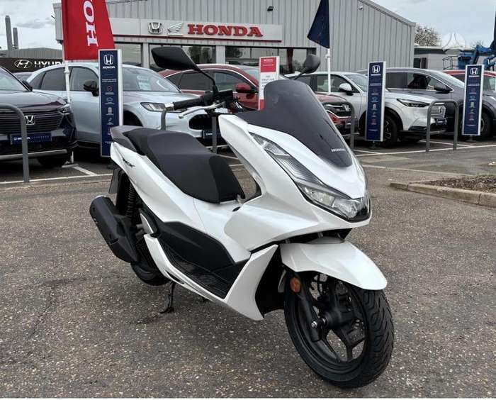 Honda PCX 125cc, мотороллеры / мопеды