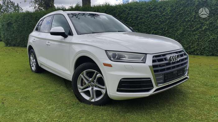Audi Q5, 2.0 l., Минивэн