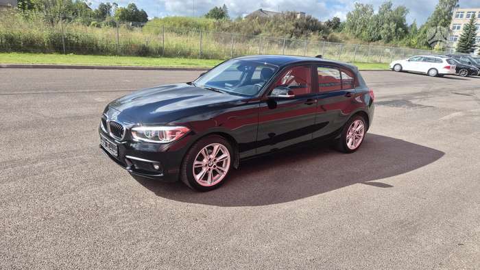BMW 118, 1.5 l., Хэтчбек