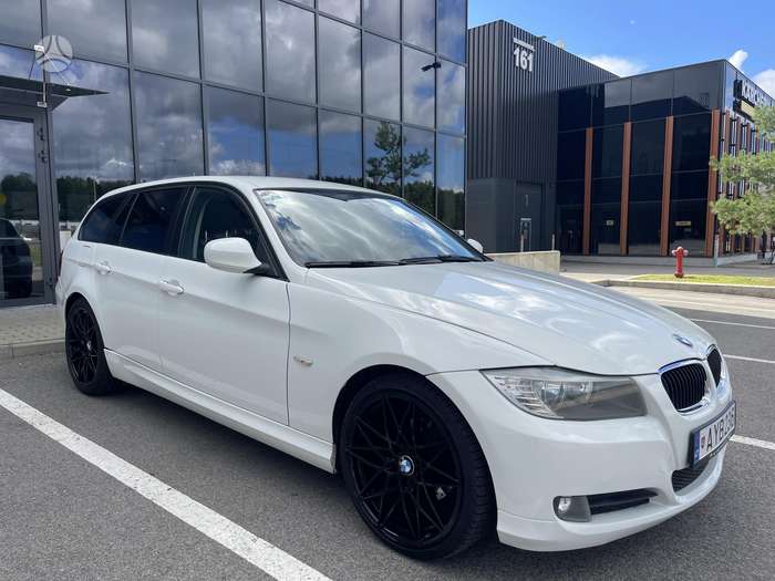 BMW 320, 2.0 l., wagon