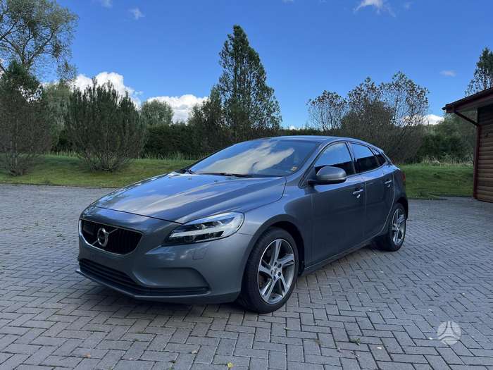Volvo V40, 2.0 l., Хэтчбек