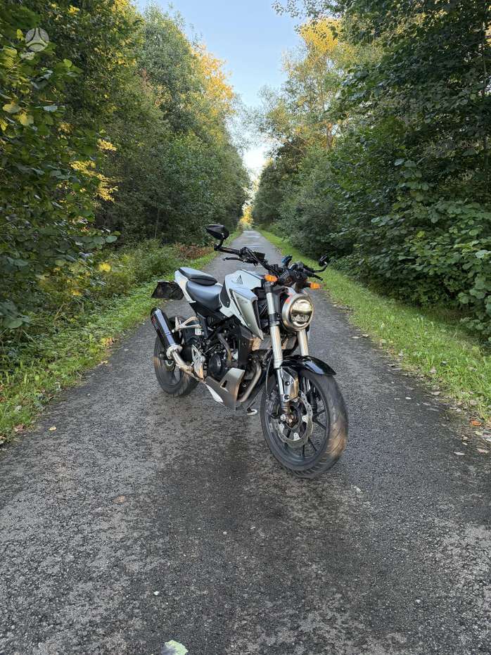 Honda CB 125cc, street / classic