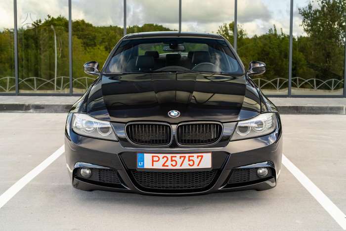 BMW 335, 3.0 l., sedanas