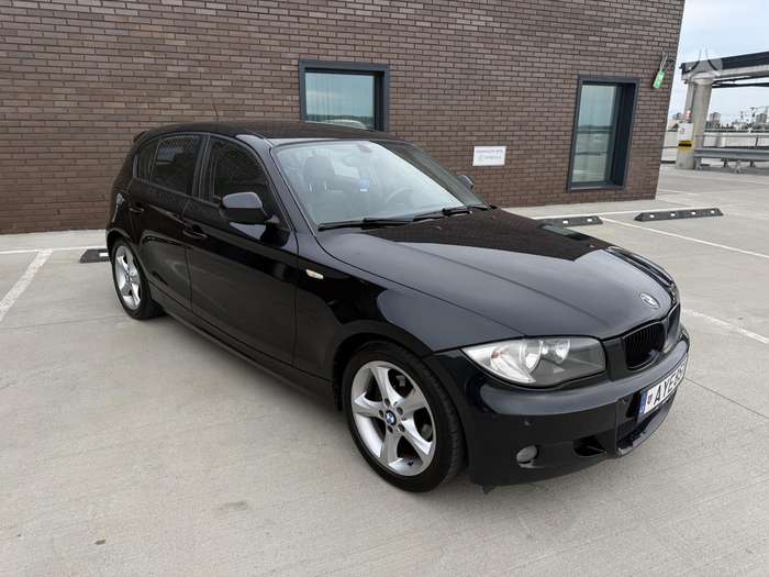 BMW 118, 2.0 l., hatchback