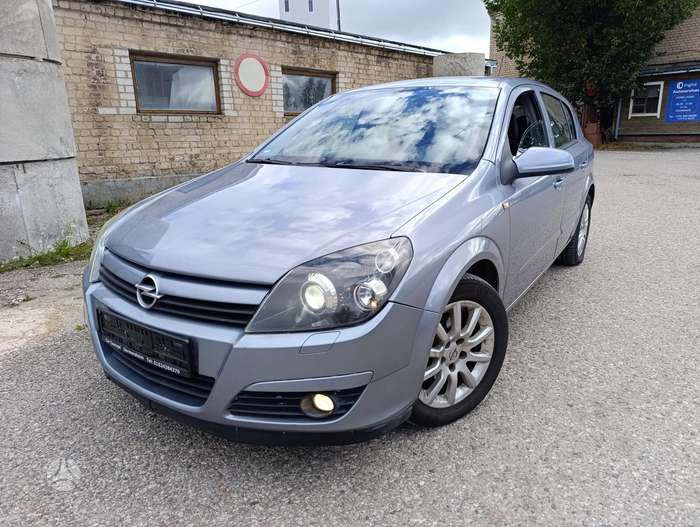 Opel Astra, 1.7 l., hatchback