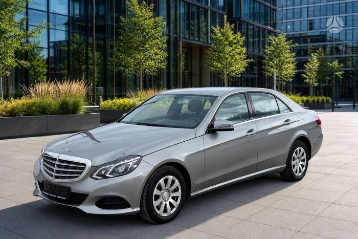 Mercedes-Benz E200, 2.2 l., Седан